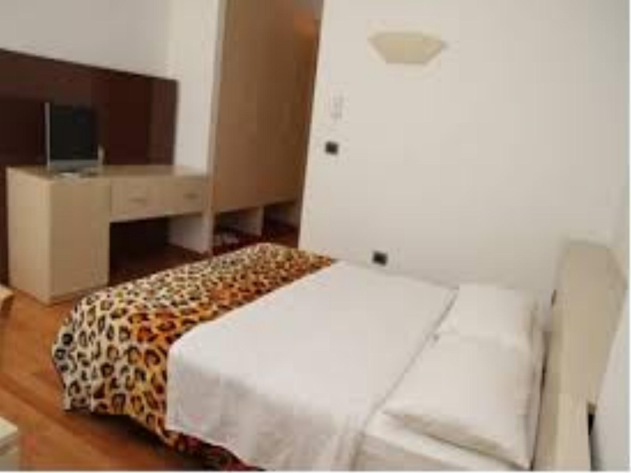 Hotel Bermon Tirana Extérieur photo