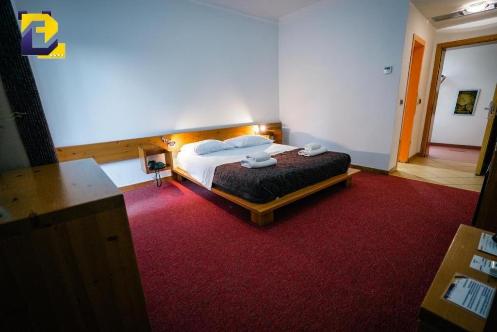 Hotel Bermon Tirana Extérieur photo