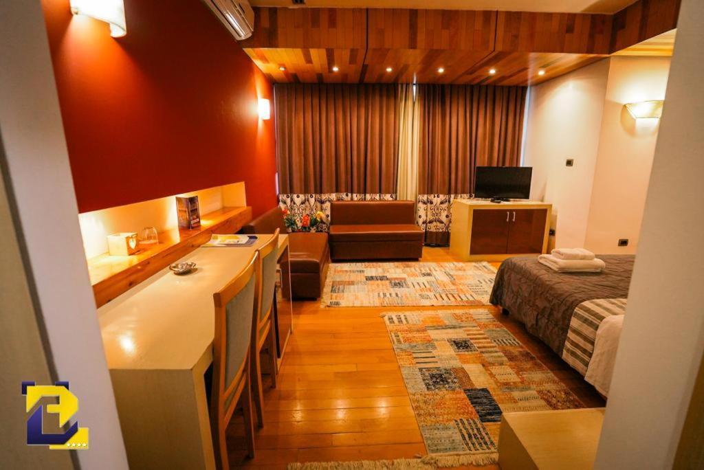 Hotel Bermon Tirana Extérieur photo