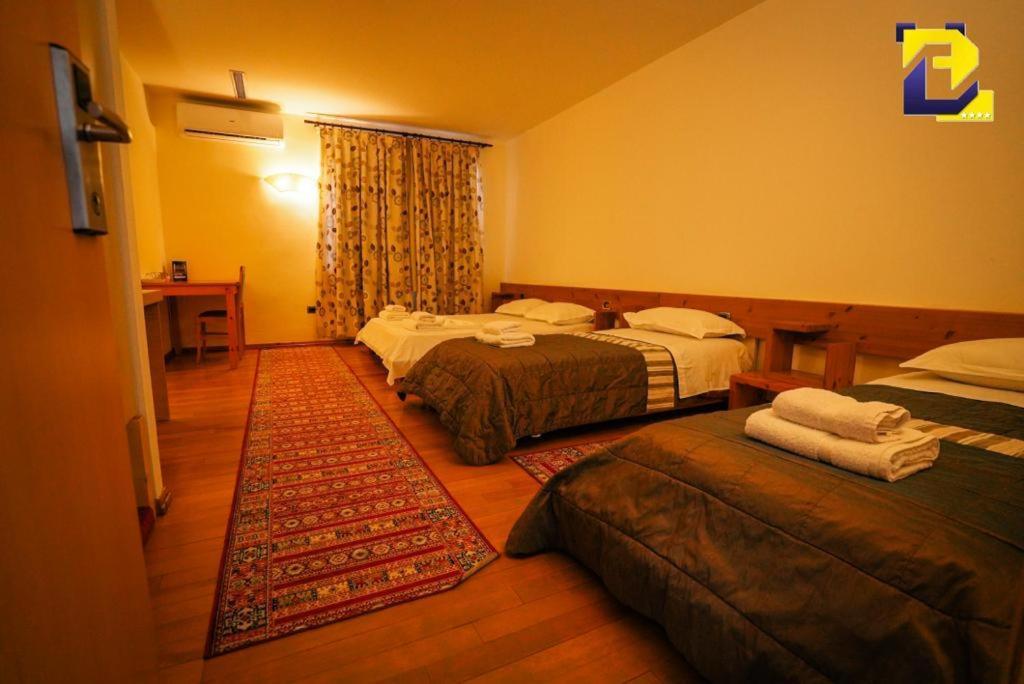 Hotel Bermon Tirana Extérieur photo