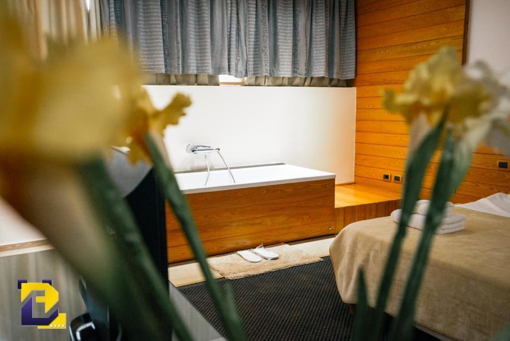 Hotel Bermon Tirana Extérieur photo
